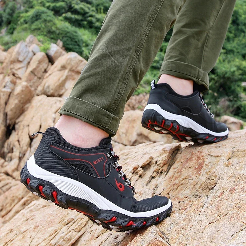 2023 New Fashion Outdoors Sneakers Tenn
