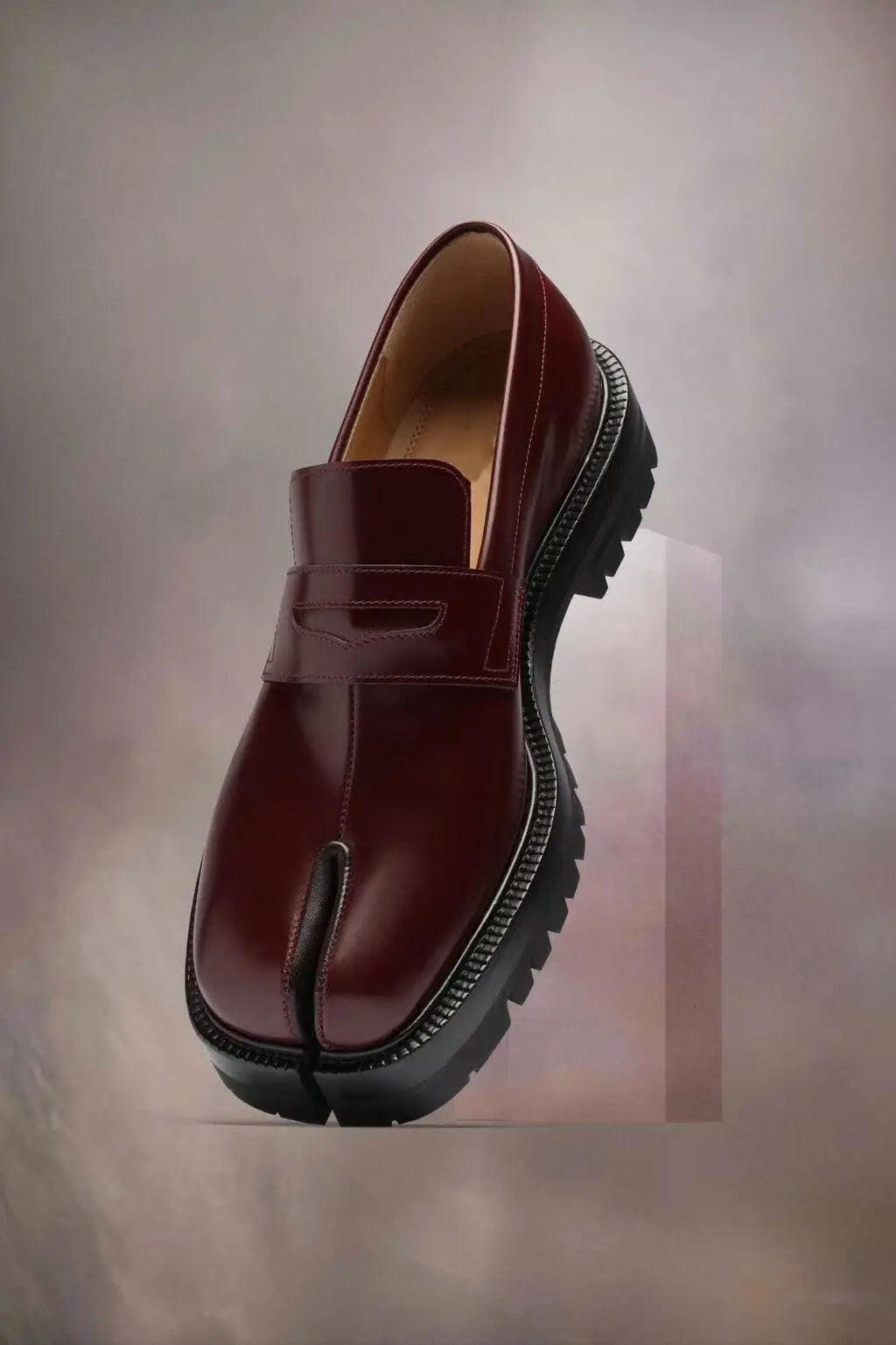New Luxury Brand Tabi Man Split Toe Thick Sol