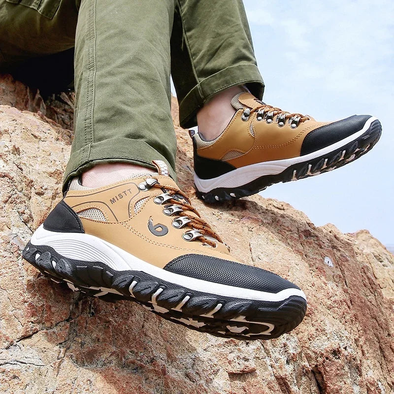 2023 New Fashion Outdoors Sneakers Tenn