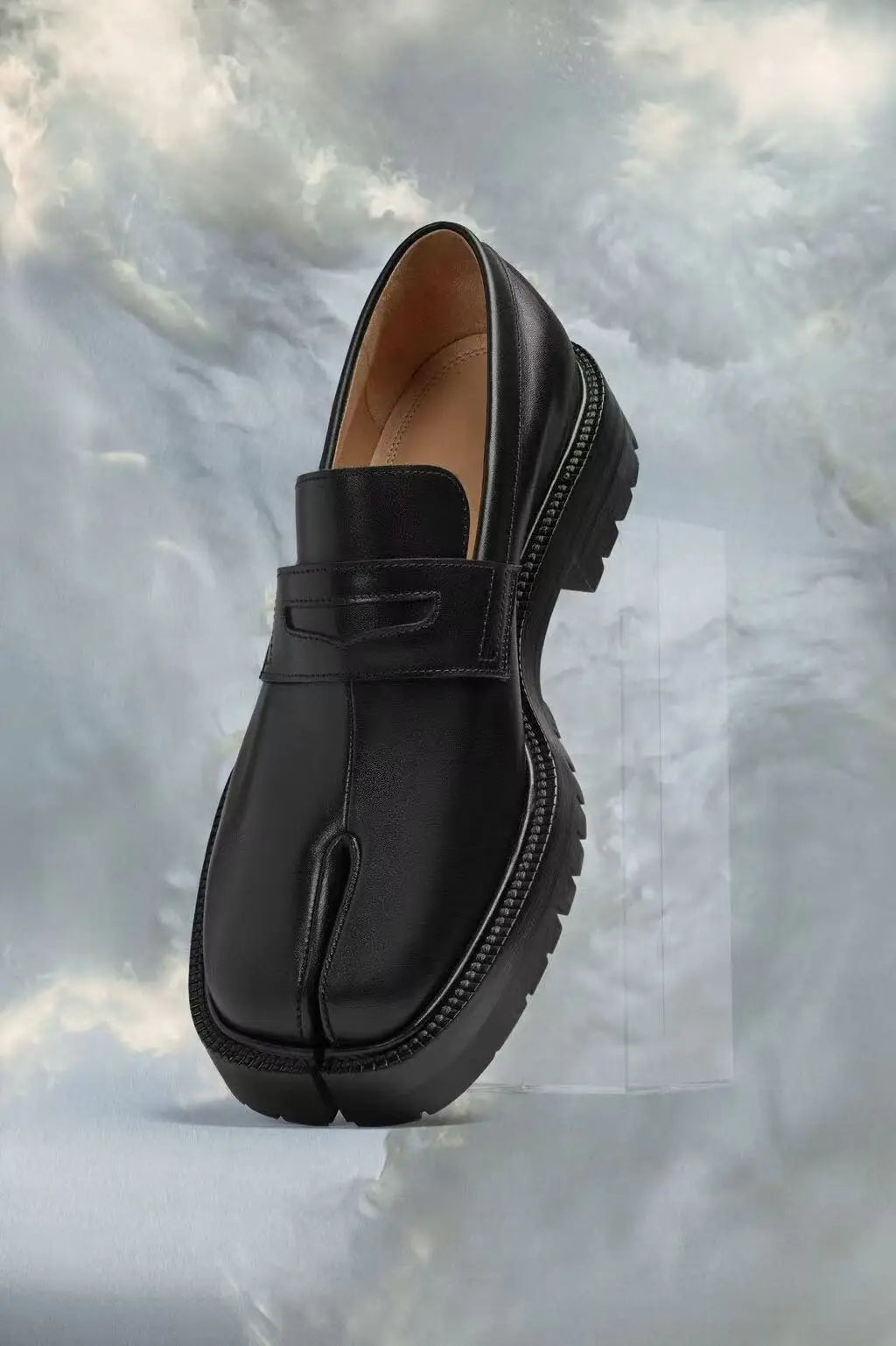 New Luxury Brand Tabi Man Split Toe Thick Sol